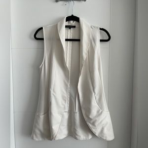 Dynamite white blazer vest with pockets size small. Gently worn.